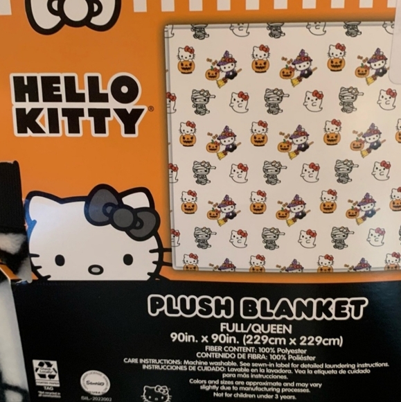 Hello Kitty 90" x 90" Queen White Plush Halloween Blanket Witch Ghost Mummy - Picture 6 of 6
